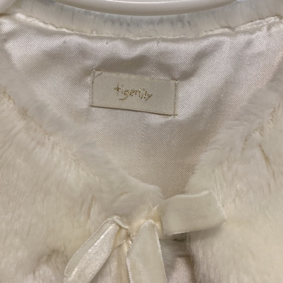 Toddler girl  cape - Picture 3 of 3